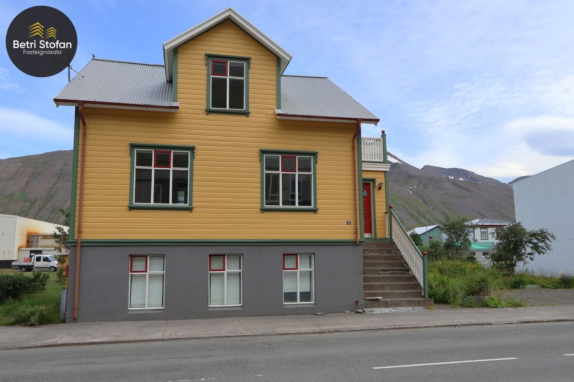 Túngata 18