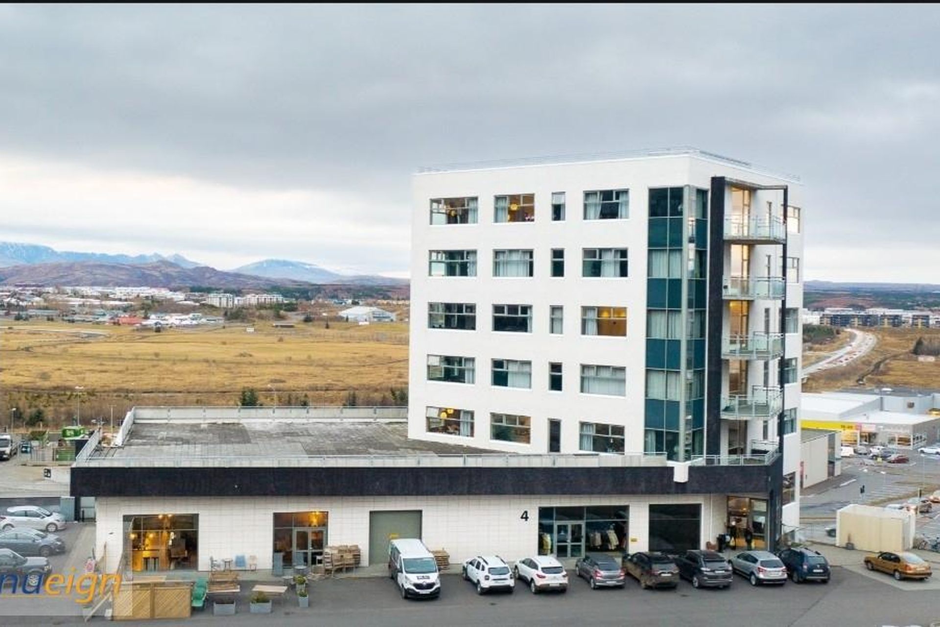 Urðarhvarf 4