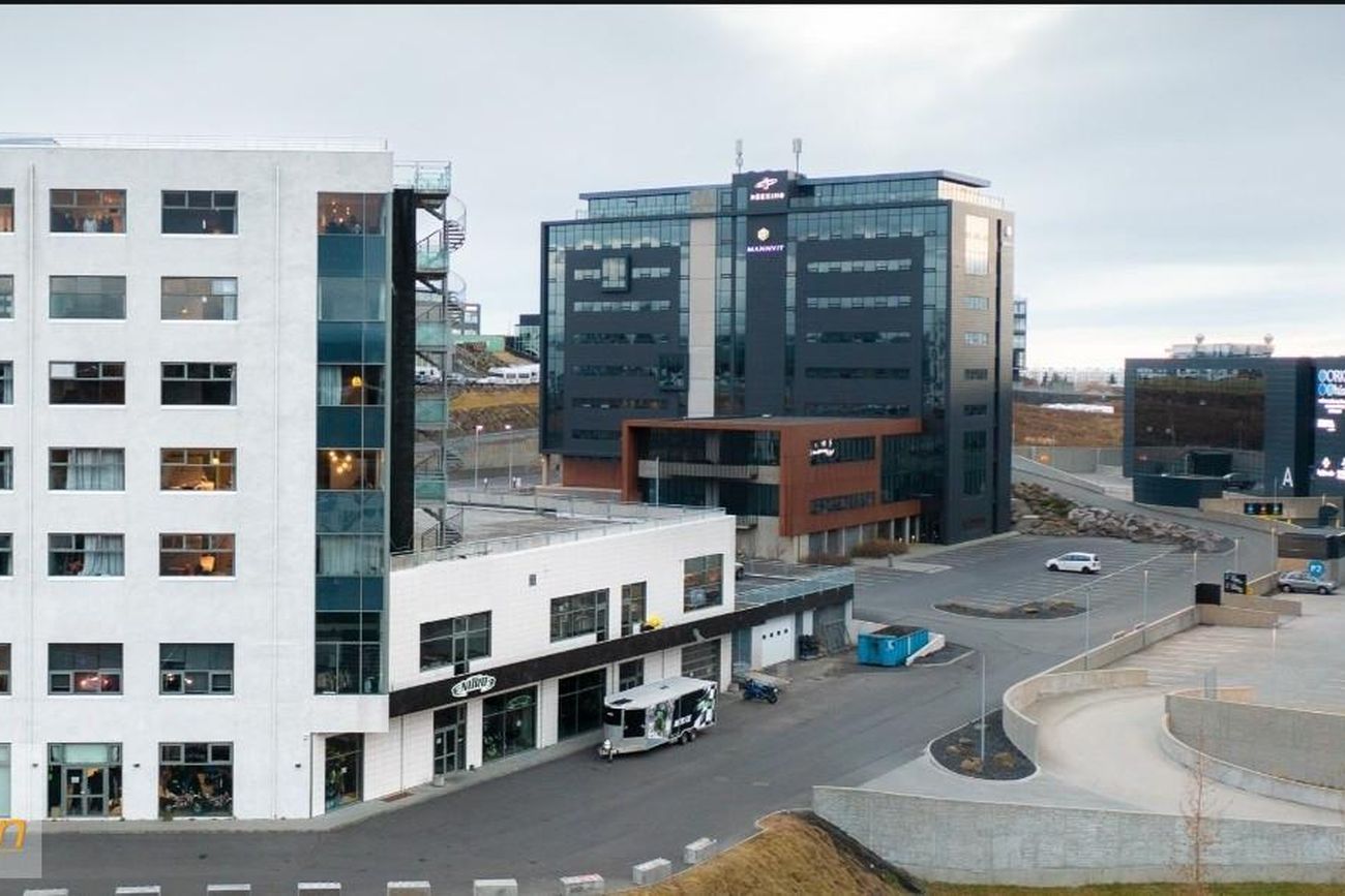 Urðarhvarf 4