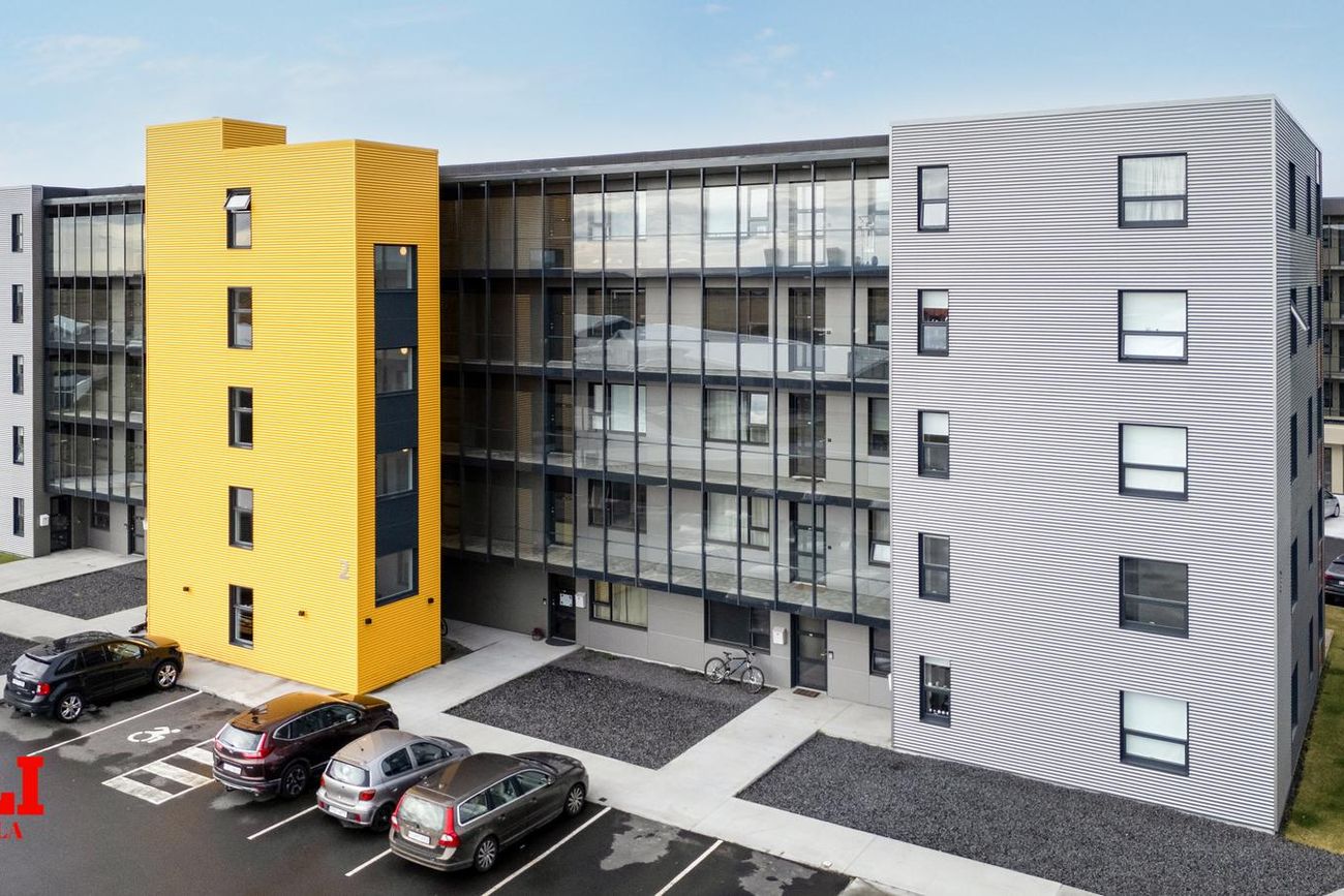 Austurhólar 2