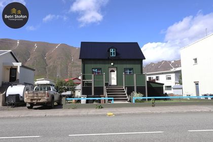 Aðalgata 18