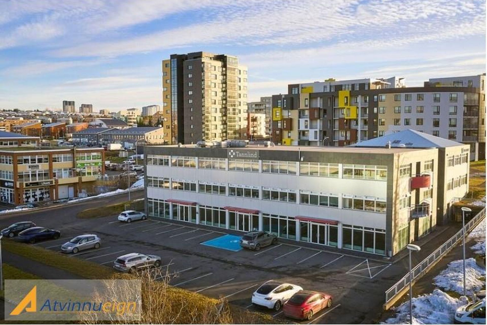 Bæjarlind 12