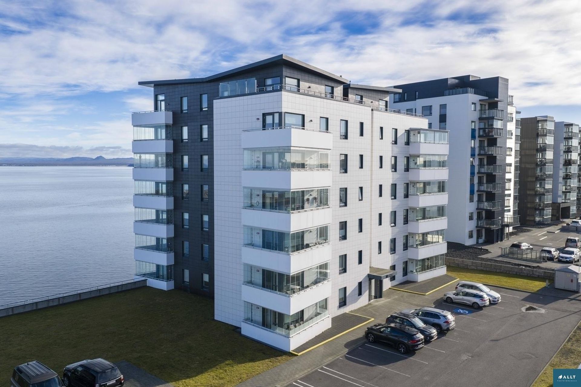 Pósthússtræti 3
