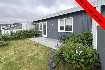 Snæland 8