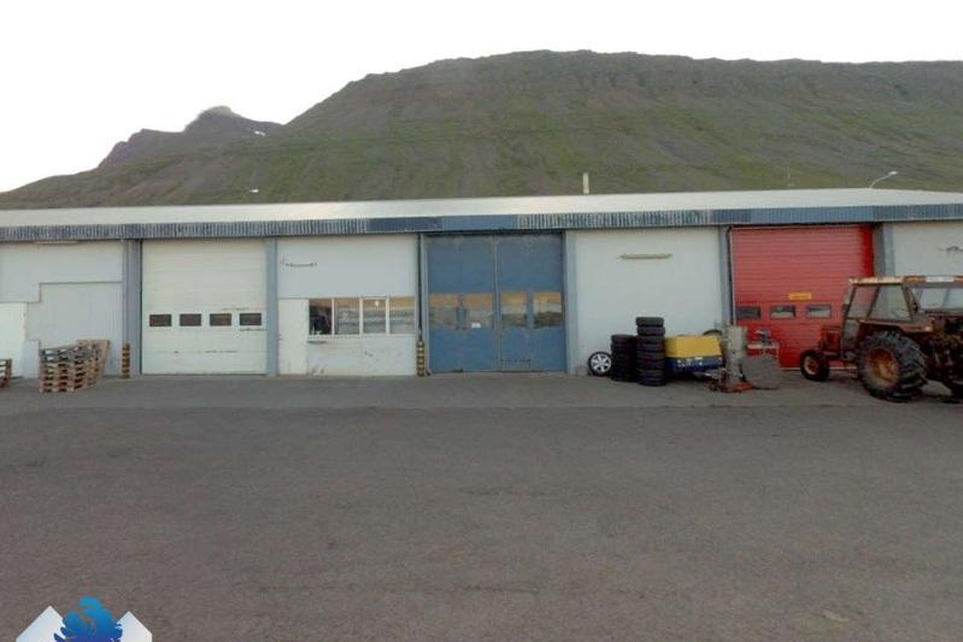 Njarðarbraut 18