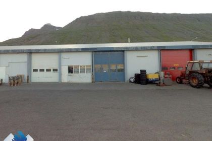 Njarðarbraut 18