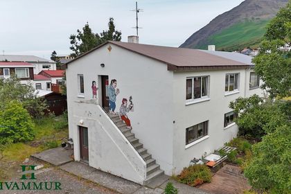 Ólafsvegur 8 neðri hæð