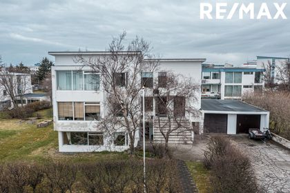 Safamýri 27