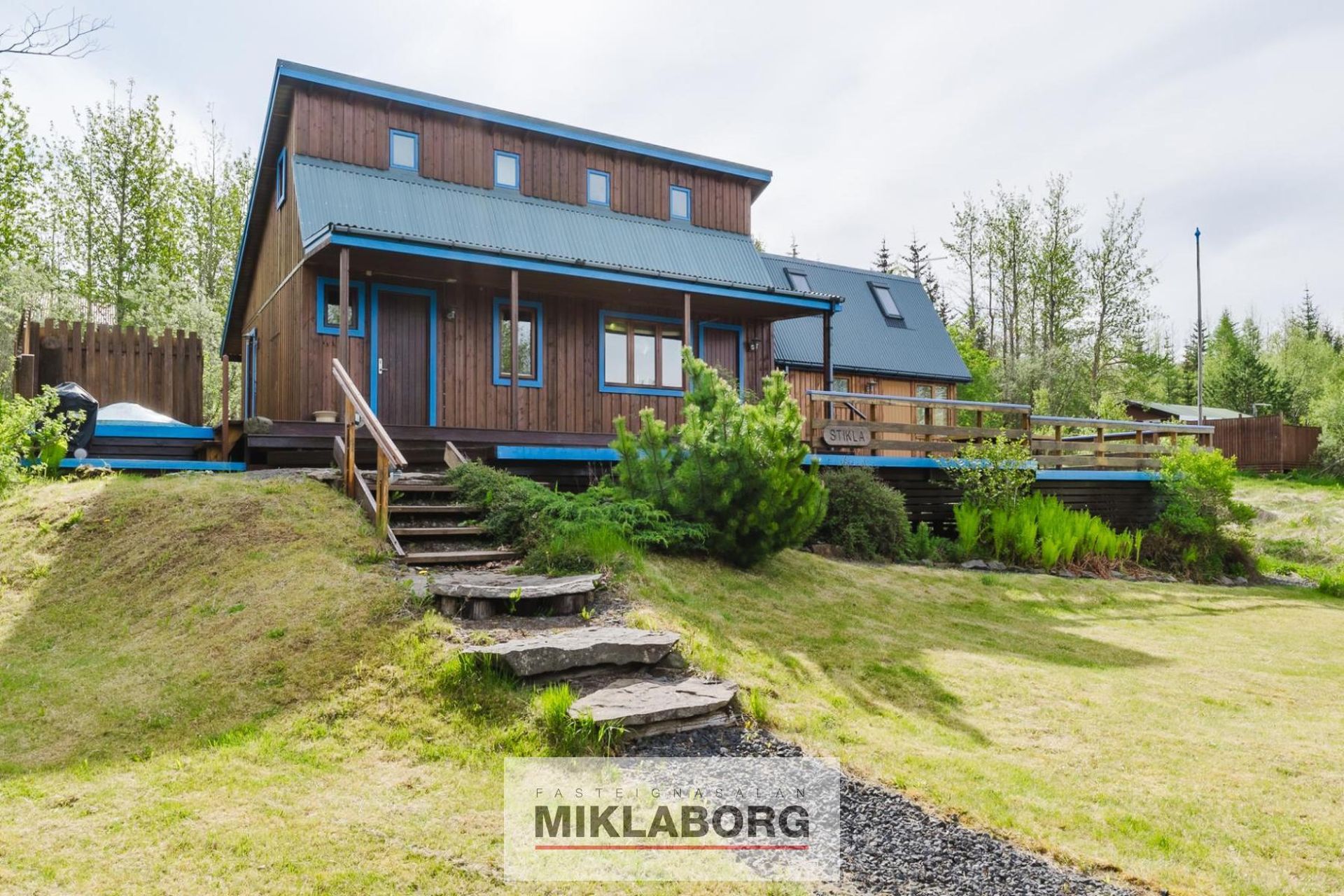 Ásabyggð 5