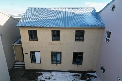 Aðalgata 12