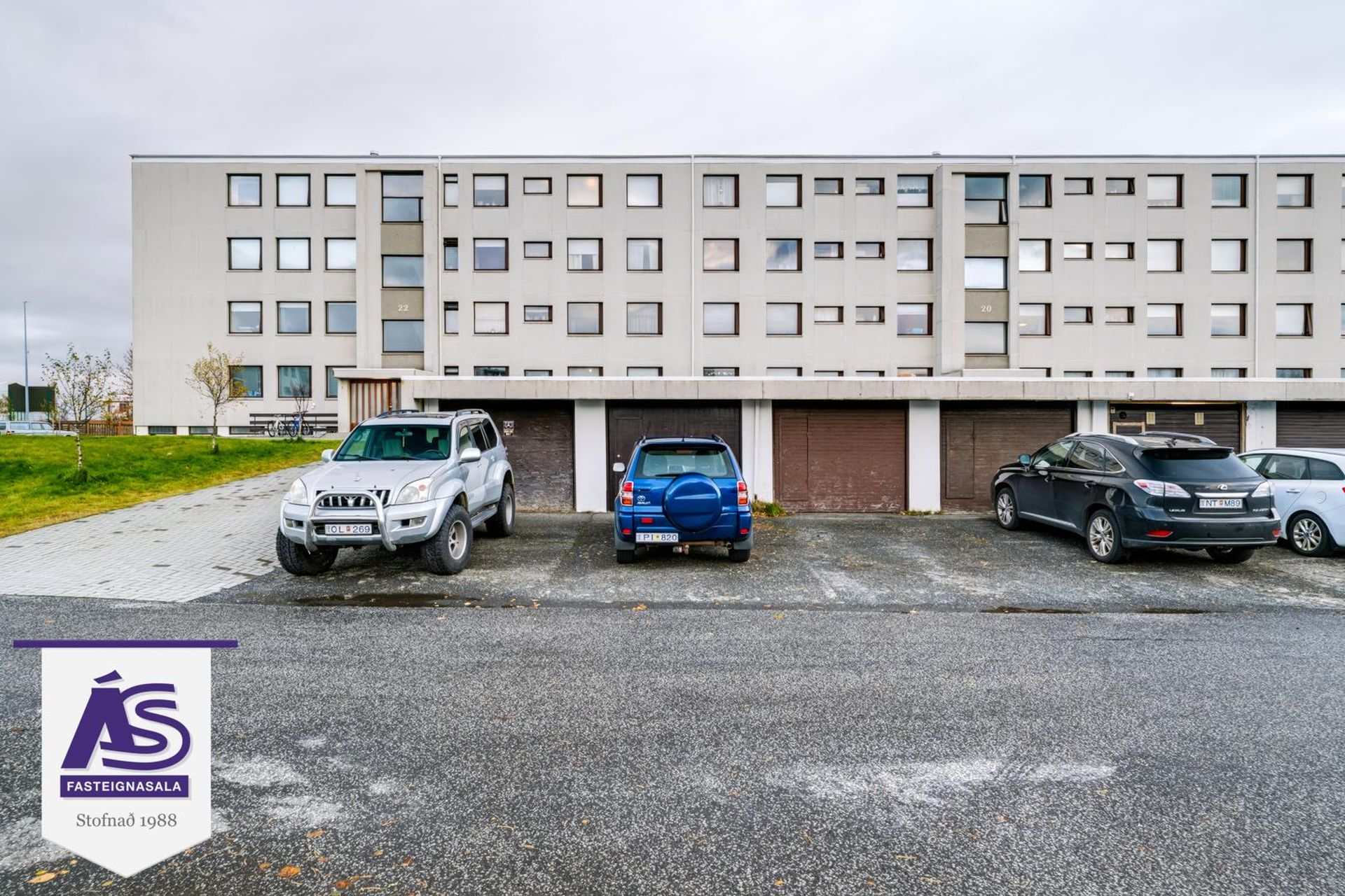 Breiðvangur 22