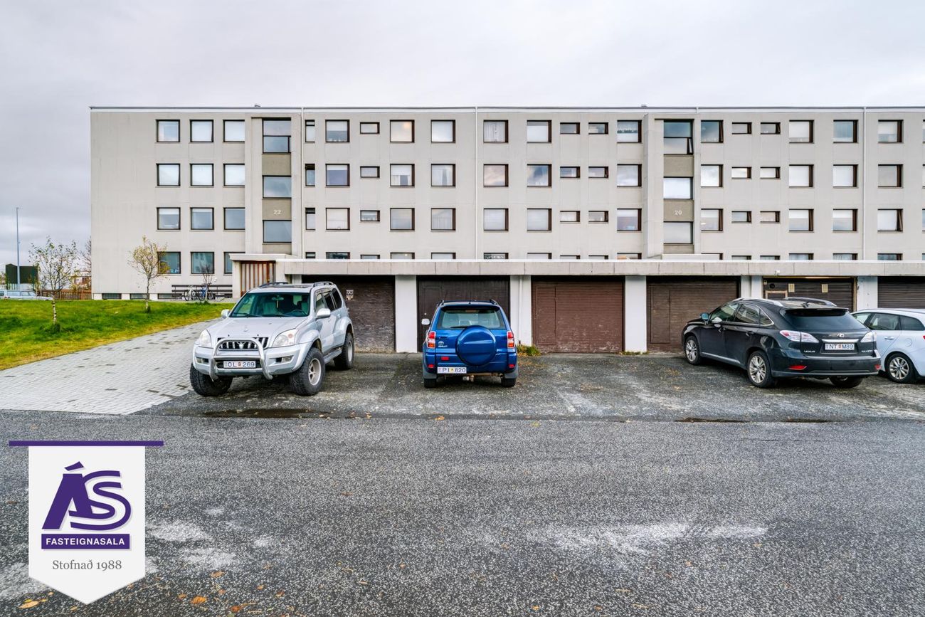 Breiðvangur 22