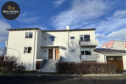 RAUÐALÆKUR 73