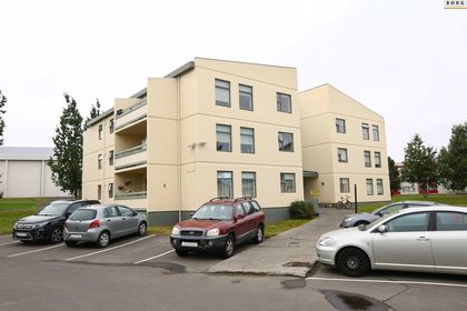 Melasíða 8