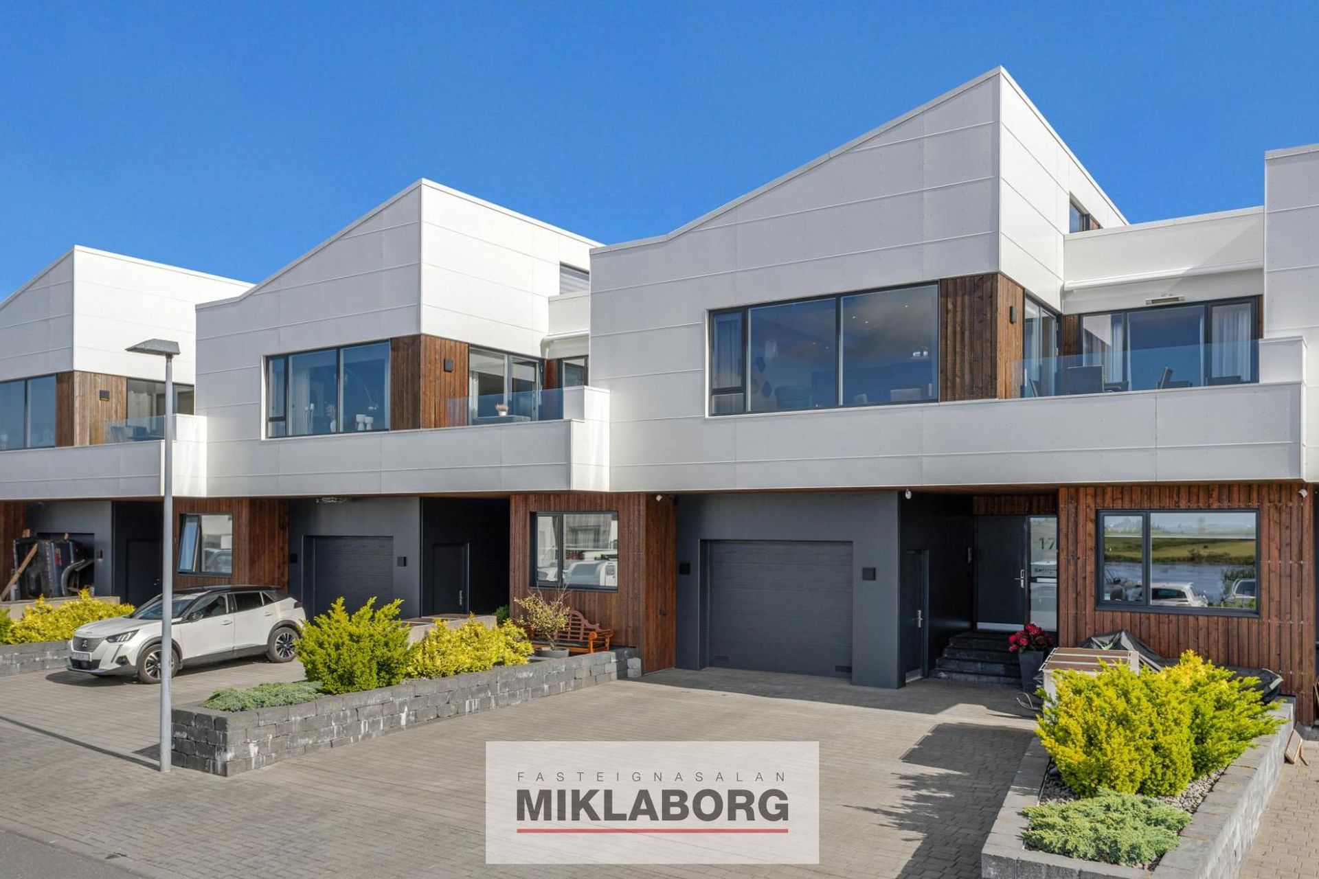 Bæjargata 17