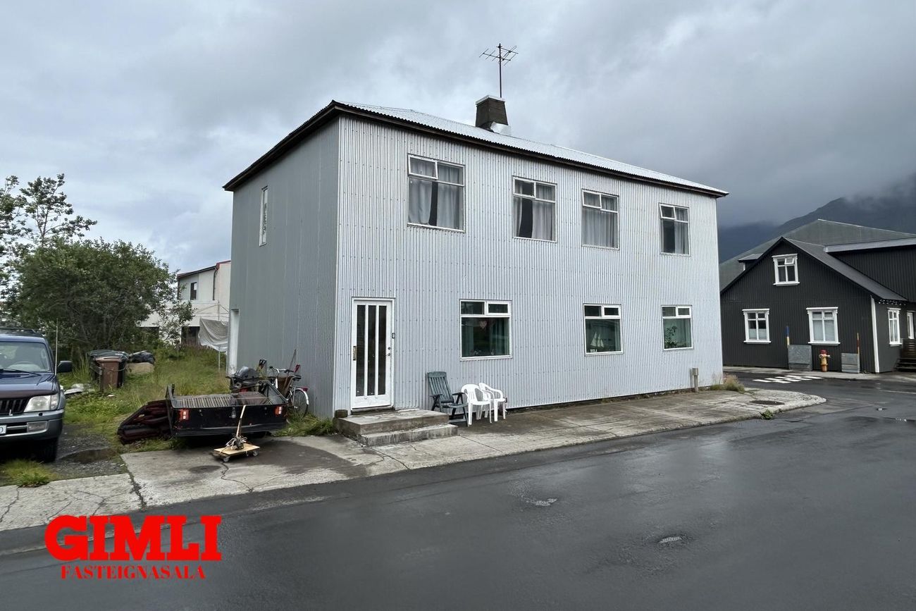 Túngata 25