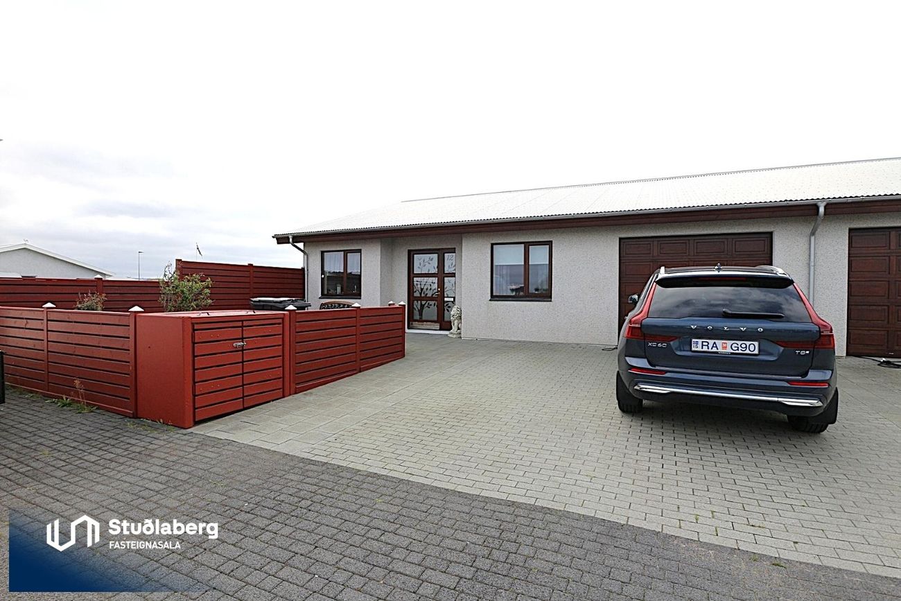 Þrastartjörn 12
